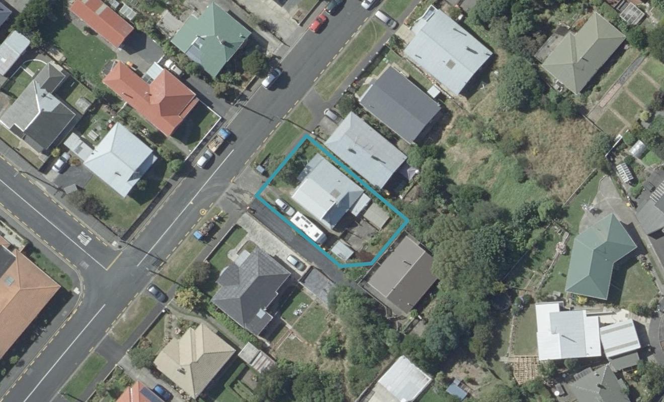 38 Somerville Street, Andersons Bay, Dunedin - Carousel 1