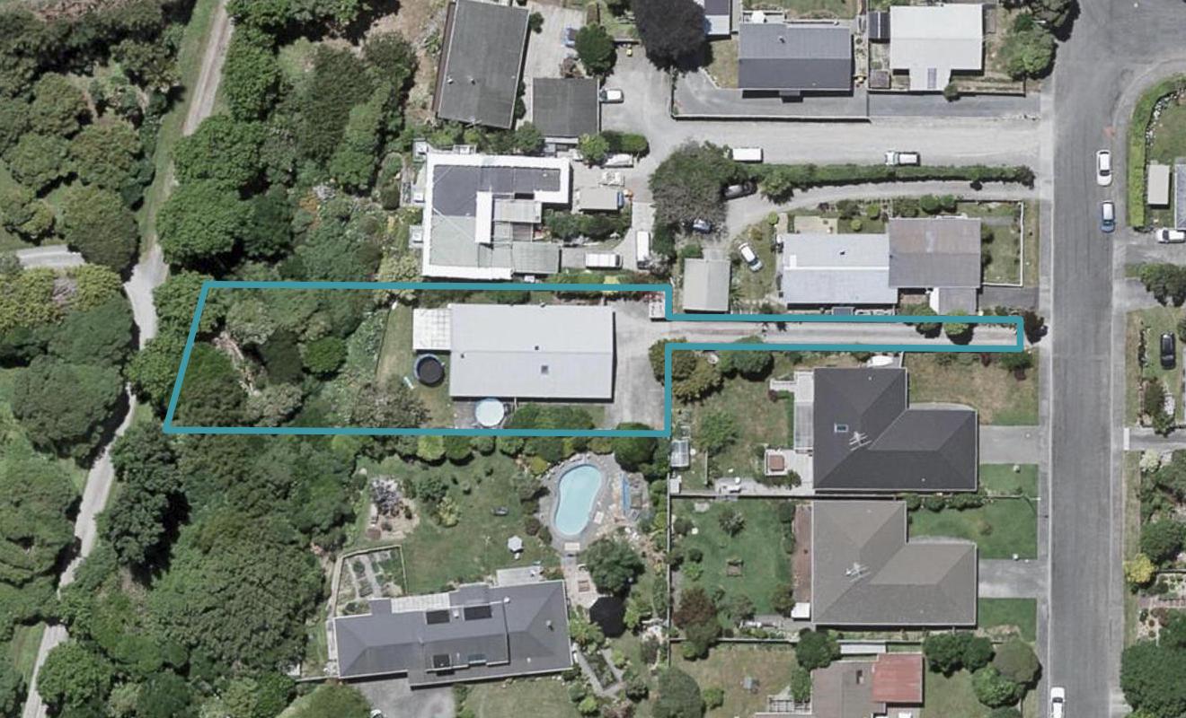 32 He Awa Crescent, Waikanae, Waikanae - Carousel 1