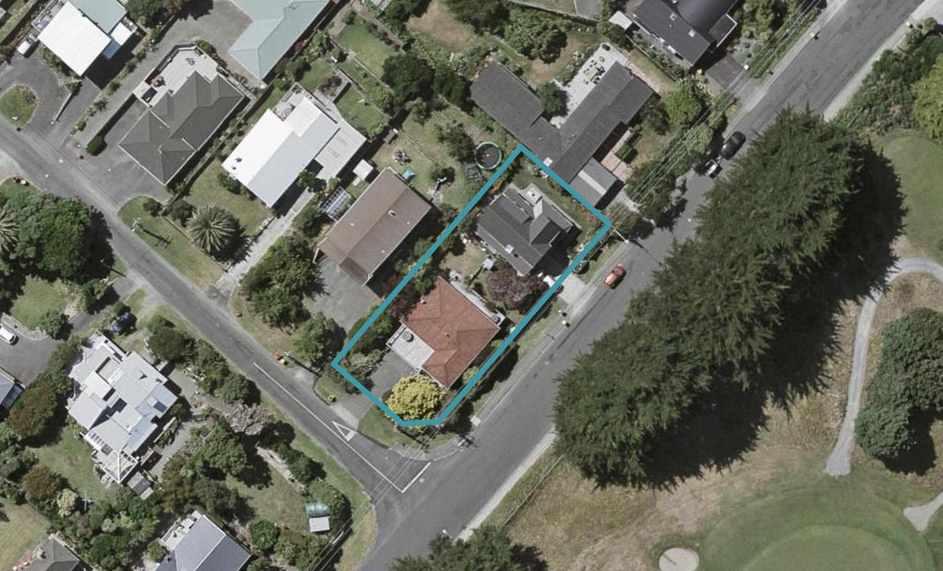 1/2 Whyte Street, Paraparaumu Beach, Paraparaumu - Carousel 1