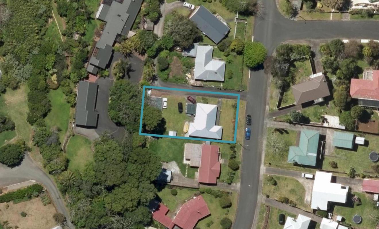 8 Mcinnes Avenue, Kamo, Whangarei - Carousel 1