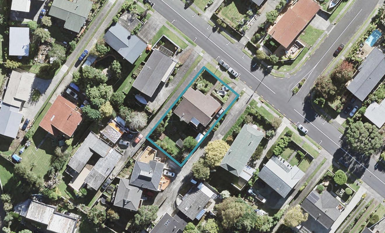 78 Sartors Avenue, Browns Bay, Auckland - Carousel 1