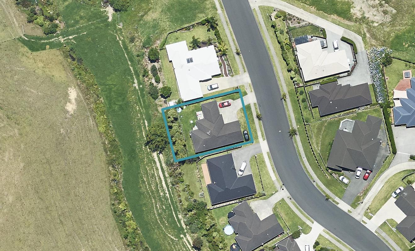 24 Falcon Drive, Welcome Bay, Tauranga - Carousel 1