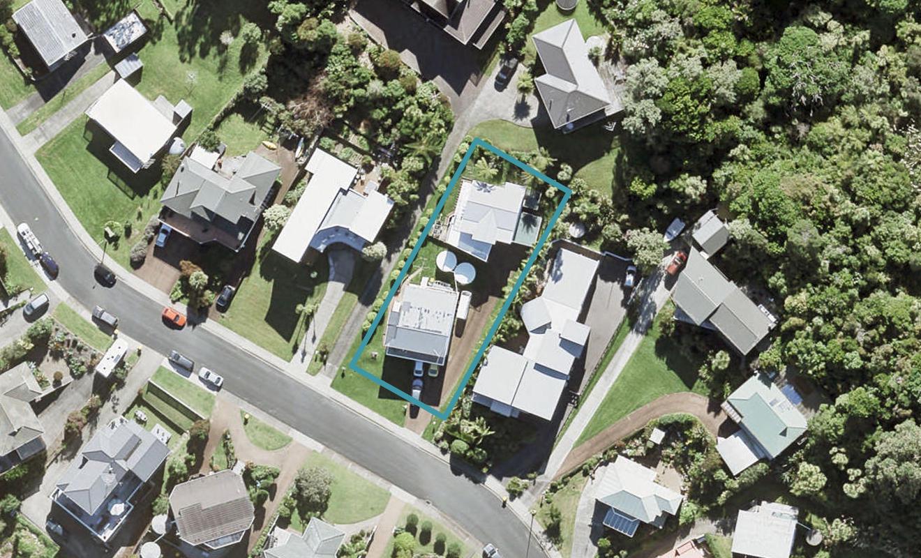 24 Zita Avenue, Matakatia, Whangaparaoa - Carousel 1