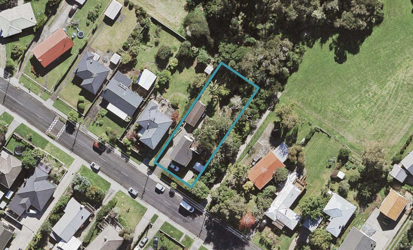 39 Lauderdale Road, Birkdale, Auckland - Carousel 1