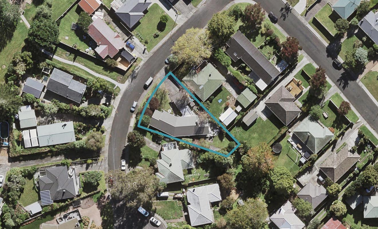 6 Linley Place, Hillcrest, Auckland - Carousel 1