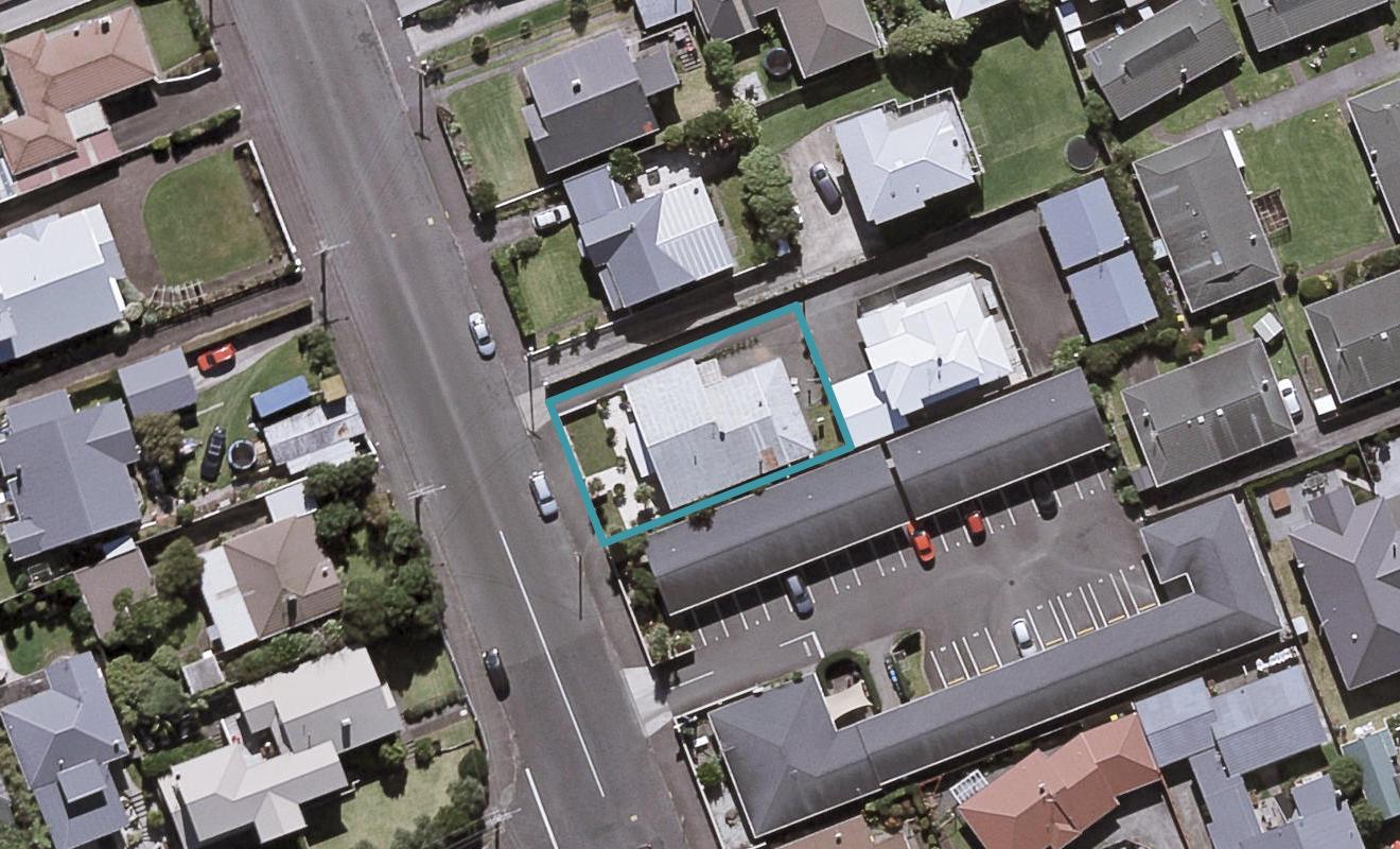 21 Beach Street, Fitzroy, New Plymouth - Carousel 1