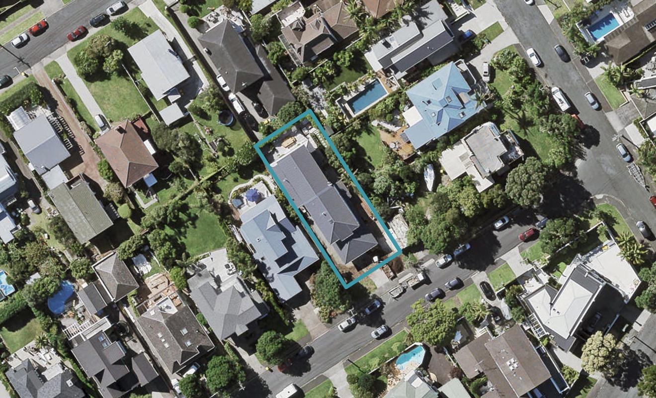 2/18 Cameron Street, Takapuna, Auckland - Carousel 1