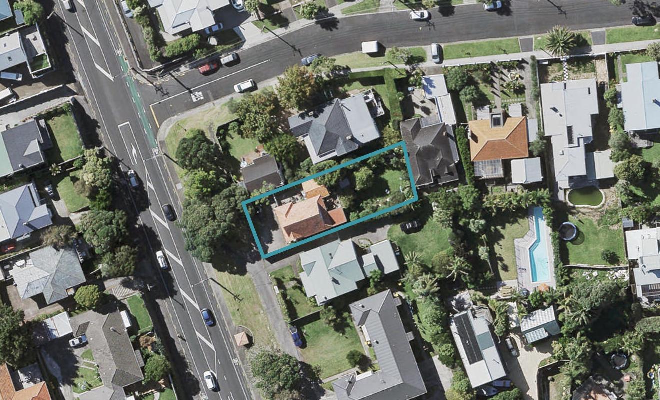 48 Lake Road, Narrow Neck, Auckland - Carousel 1