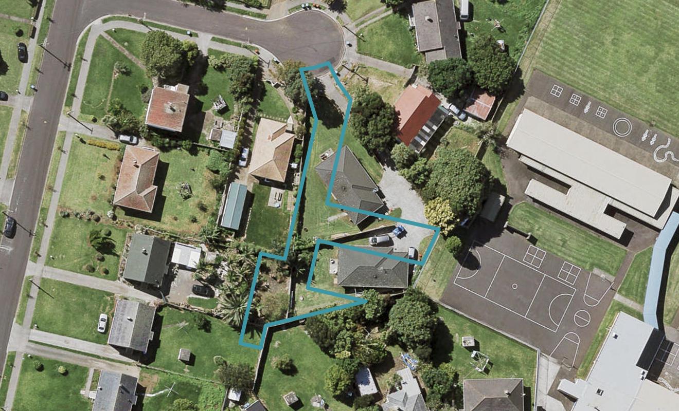 4 Takoto Way, Point England, Auckland - Carousel 1