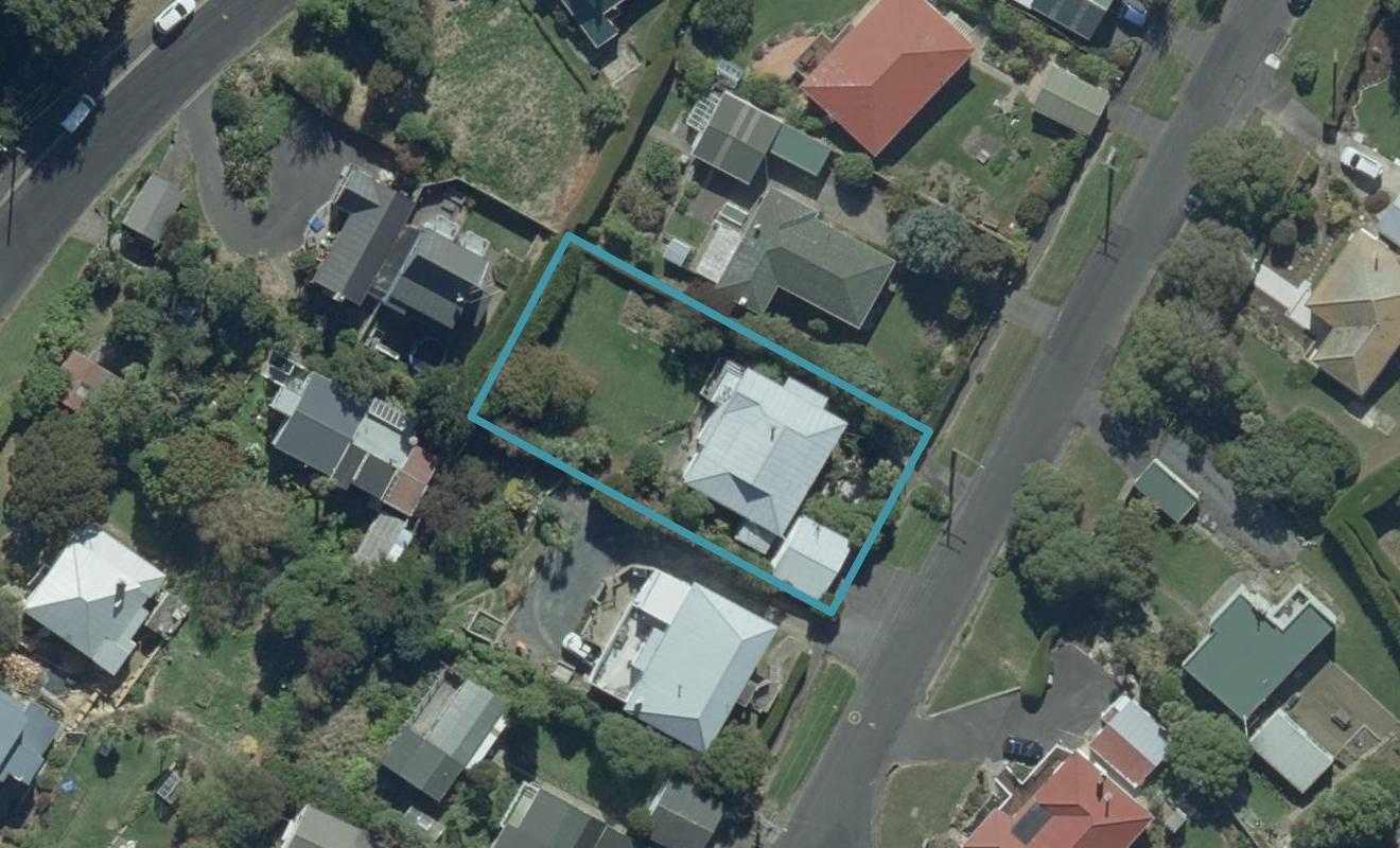 8 Jane Street, Macandrew Bay, Dunedin - Carousel 1