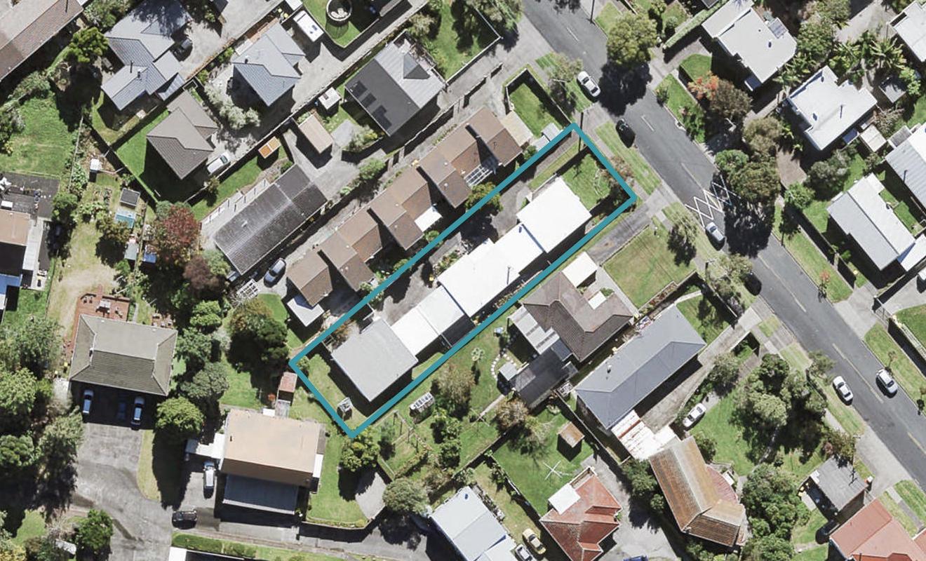 2/31 Gardner Avenue, New Lynn, Auckland - Carousel 1
