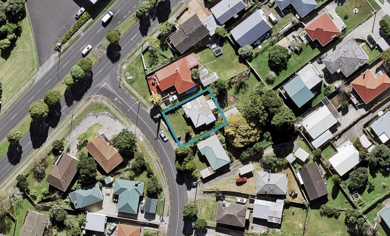 37B Reid Road, New Lynn, Auckland - Carousel 1
