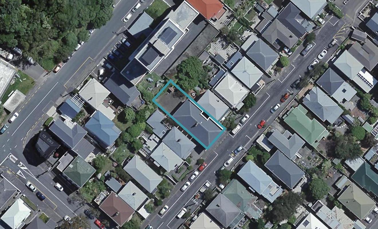 2/11 Goring Street, Thorndon, Wellington - Carousel 1