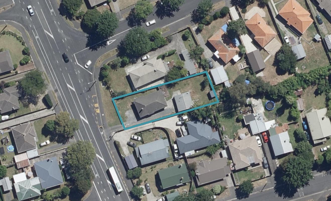 1044 Heaphy Terrace, Fairfield, Hamilton - Carousel 1