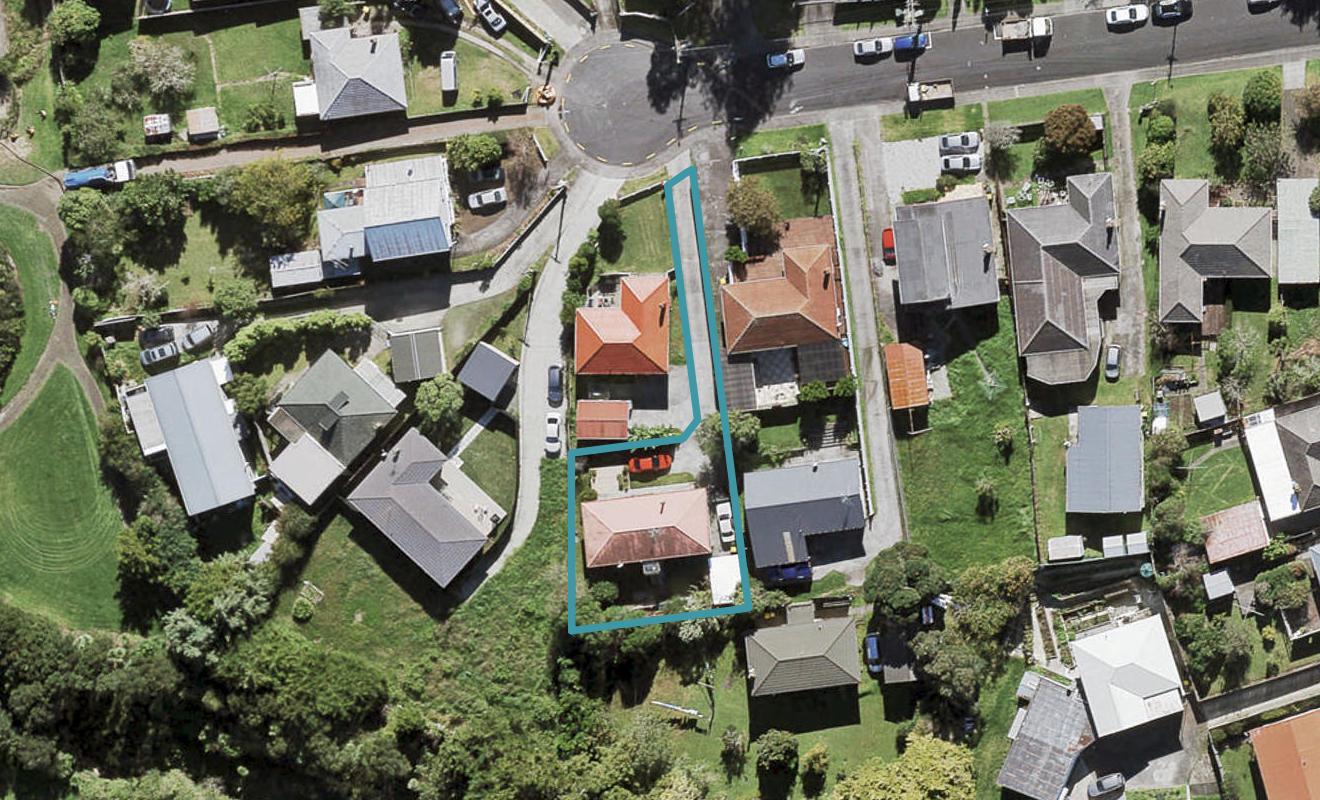 32B Toru Street, Te Atatu Peninsula, Auckland - Carousel 1