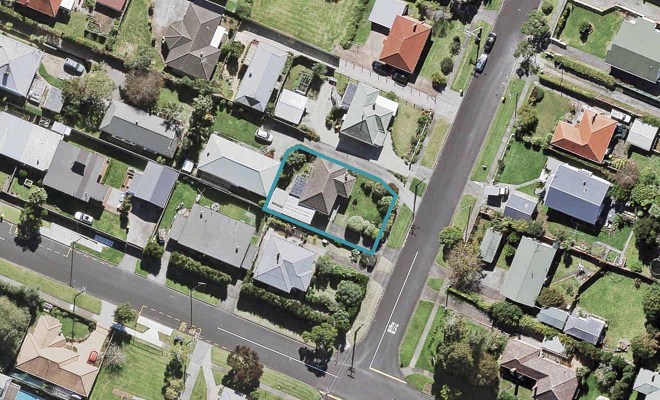 24 Koromiko Street, New Lynn, Auckland - Carousel 1