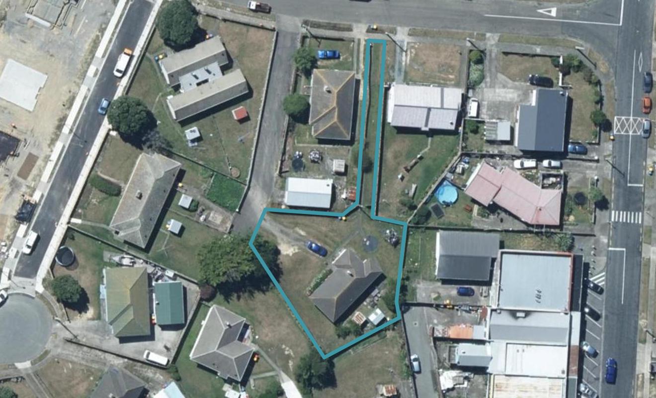 10 Falcon Street, Cannons Creek, Porirua - Carousel 1