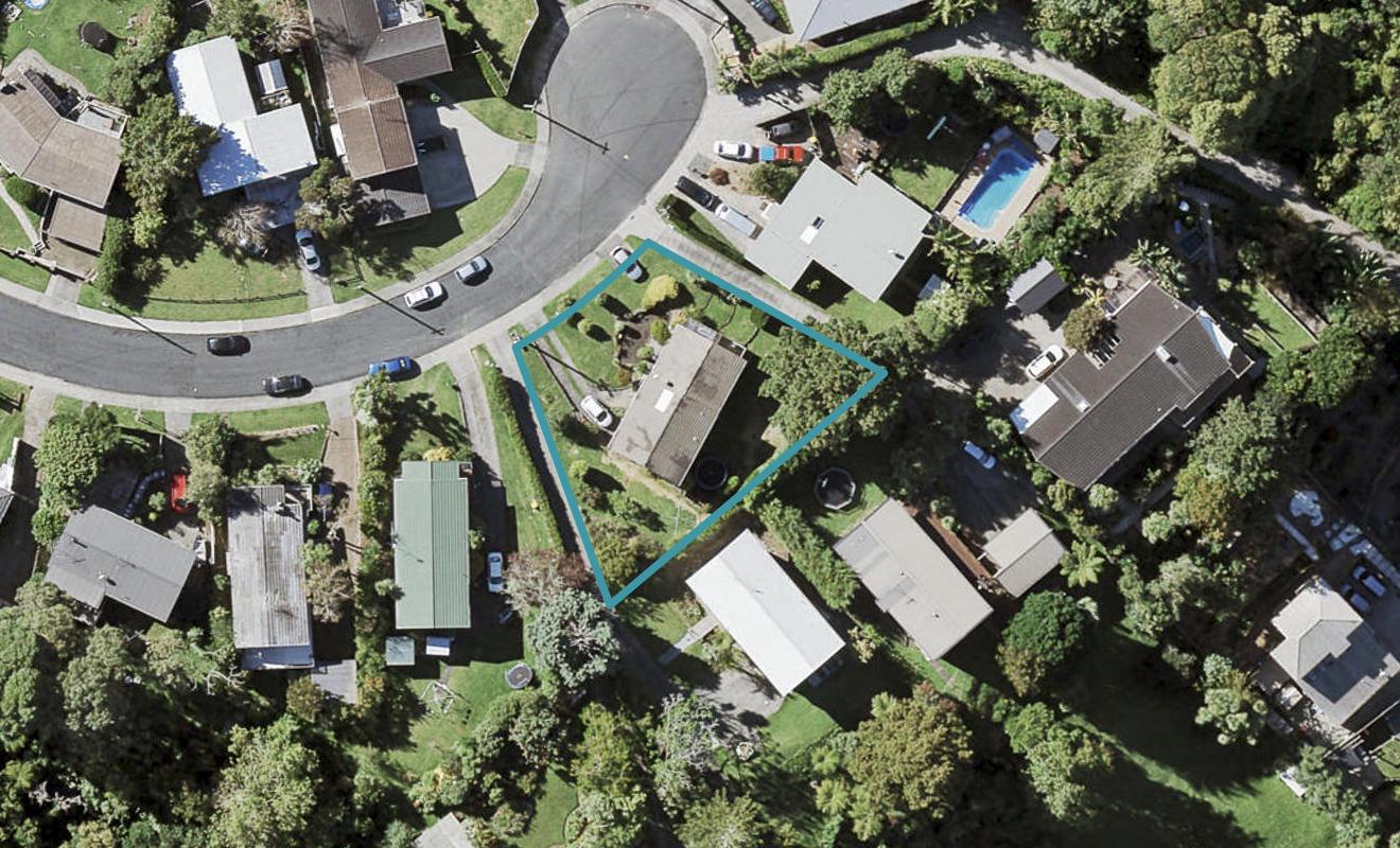 39 Trelawn Place, Cockle Bay, Auckland - Carousel 1