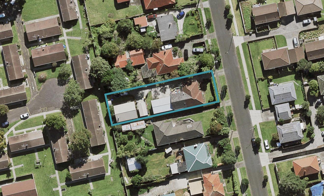 11 Crawford Avenue, Mangere Bridge, Auckland - Carousel 1