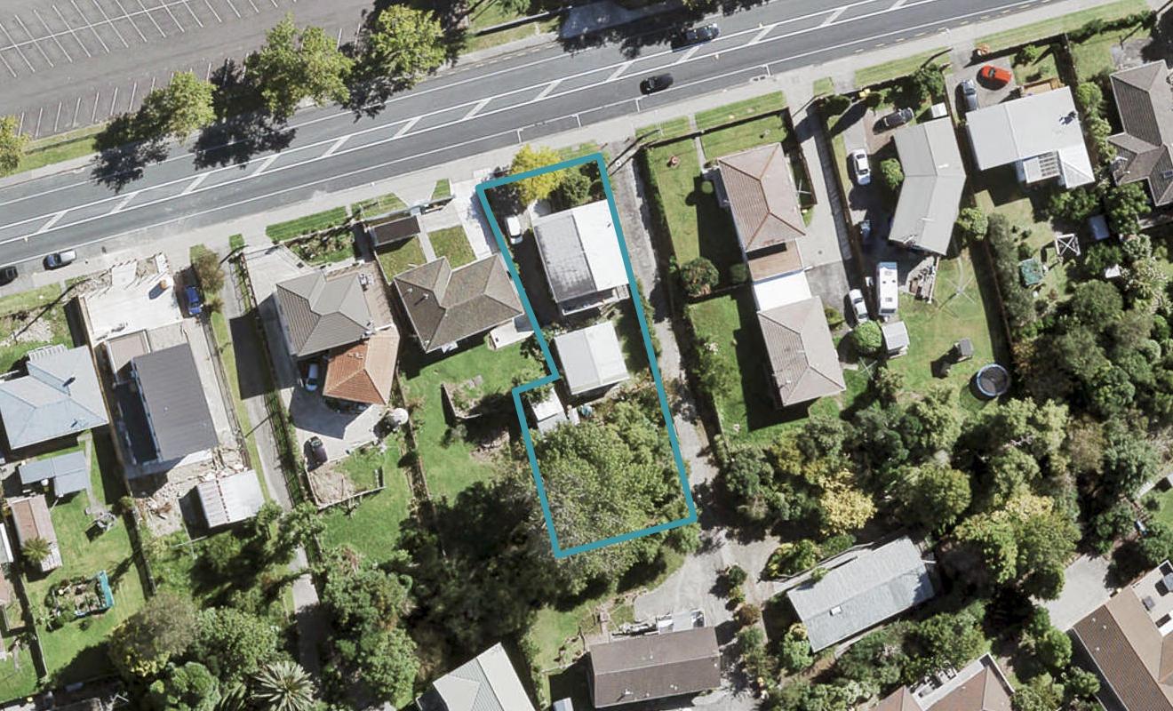 128 Godley Road, Green Bay, Auckland - Carousel 1