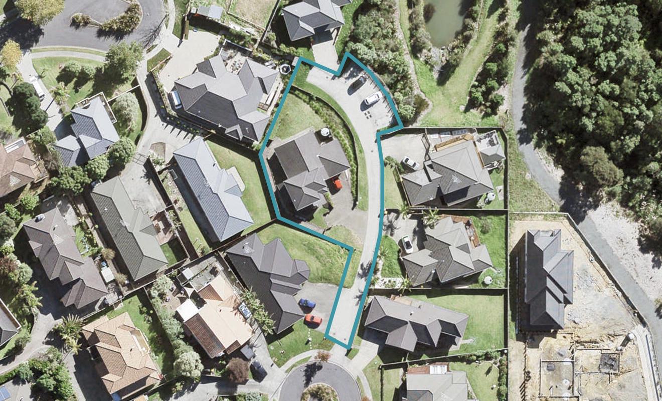 35 Trotting Terrace, Fairview Heights, Auckland - Carousel 1