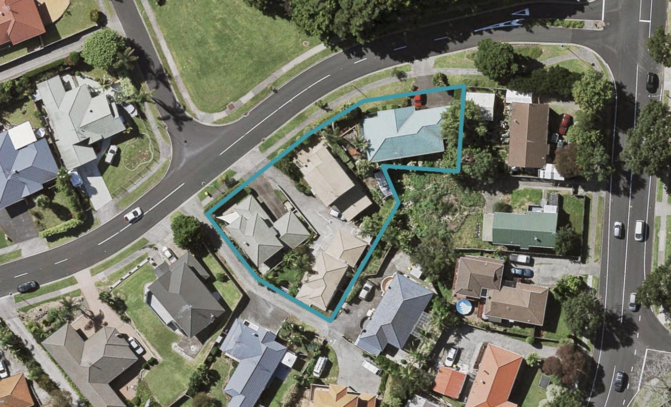 2/8 De Havilland Drive, Goodwood Heights, Auckland - Carousel 1