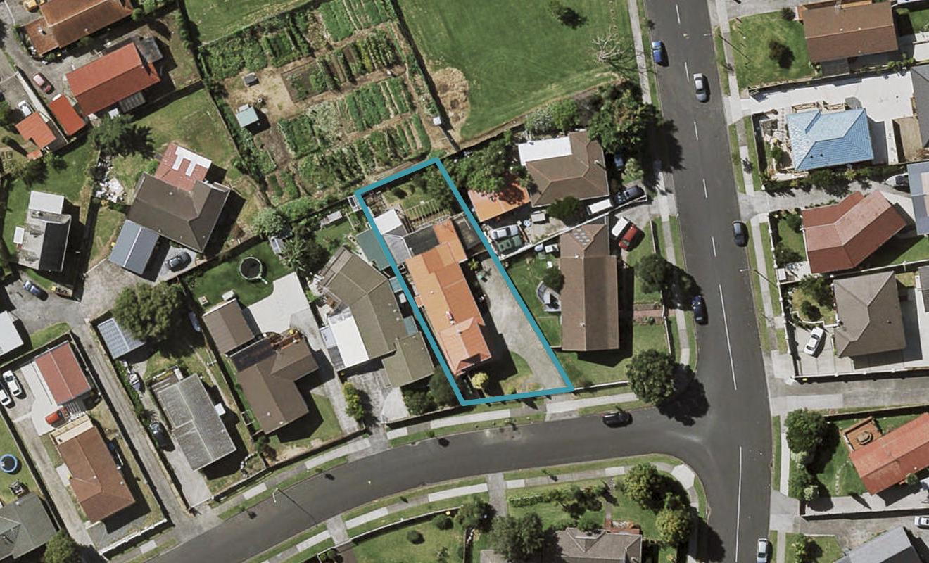 3 Greenstone Place, Clover Park, Auckland - Carousel 1