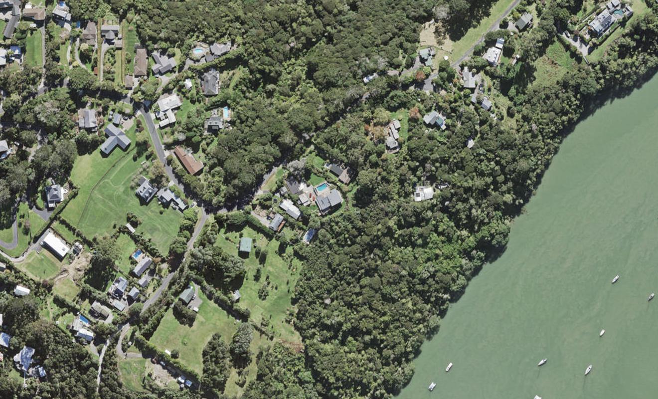 1/38 Ngarahana Avenue, Paremoremo, Auckland - Carousel 1