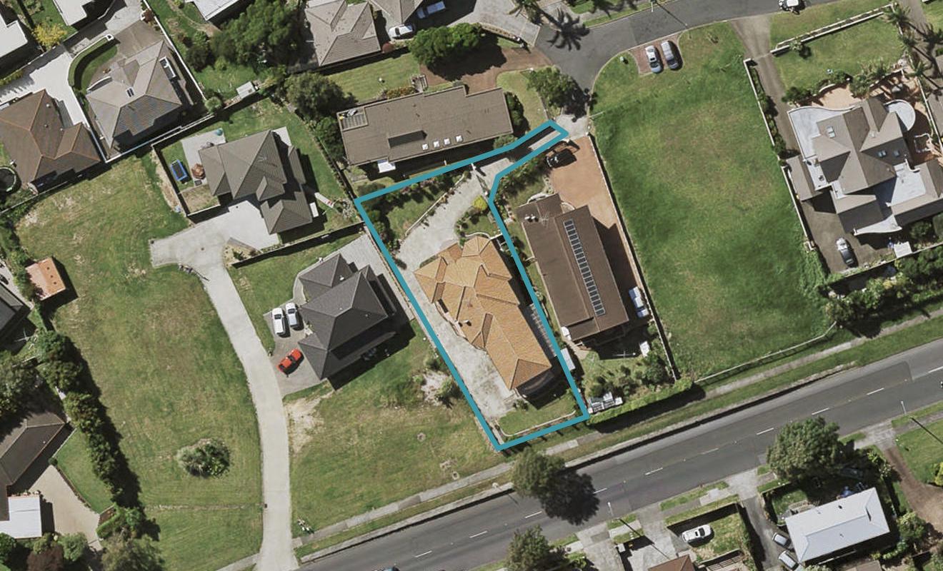 10A Rosewood Place, Goodwood Heights, Auckland - Carousel 1