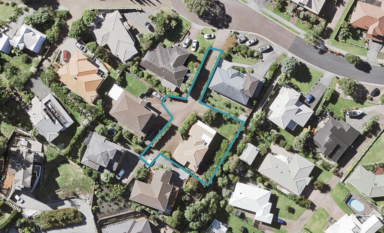 66 Crestview Place, Browns Bay, Auckland - Carousel 1