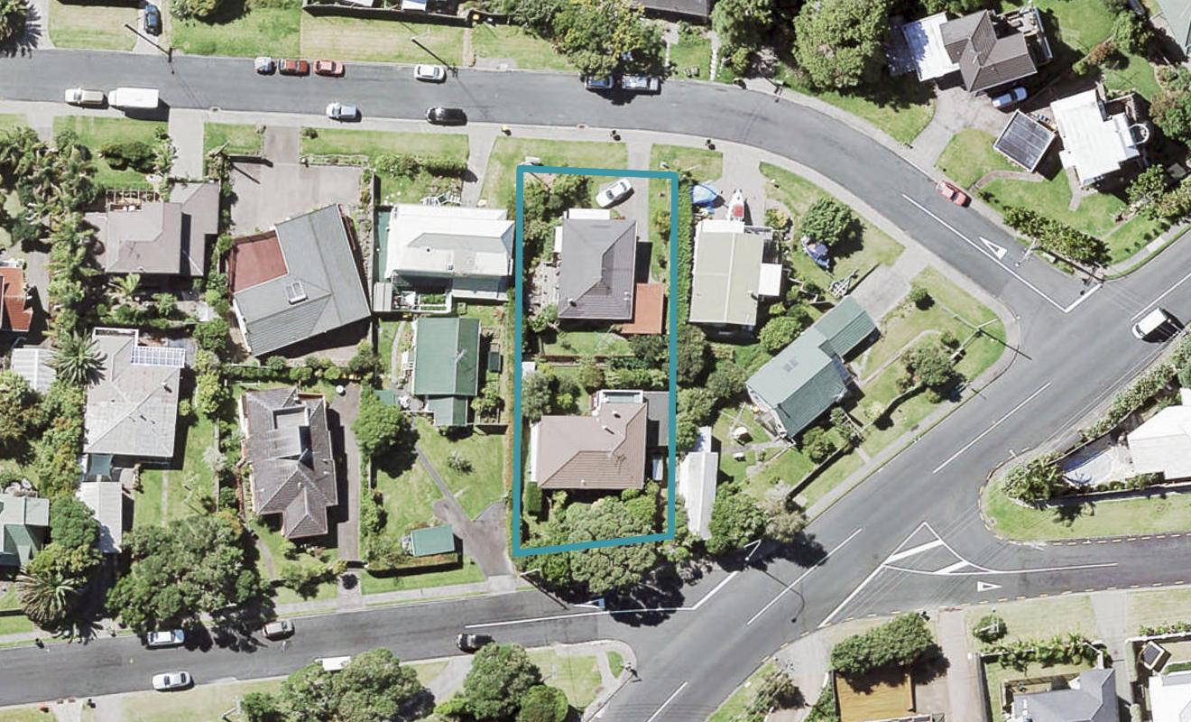 2/2 Argyle Road, Browns Bay, Auckland - Carousel 1