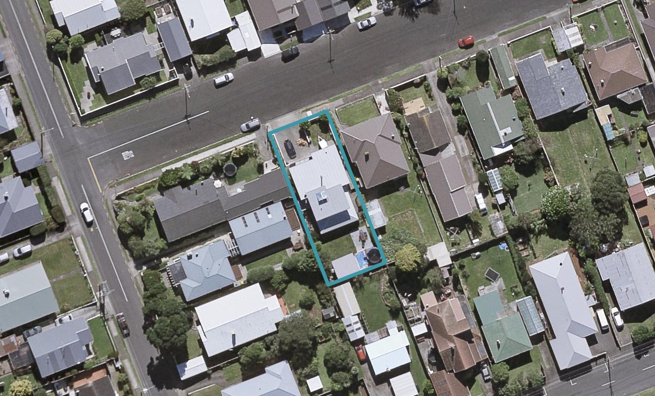 4 Princes Street, Fitzroy, New Plymouth - Carousel 1