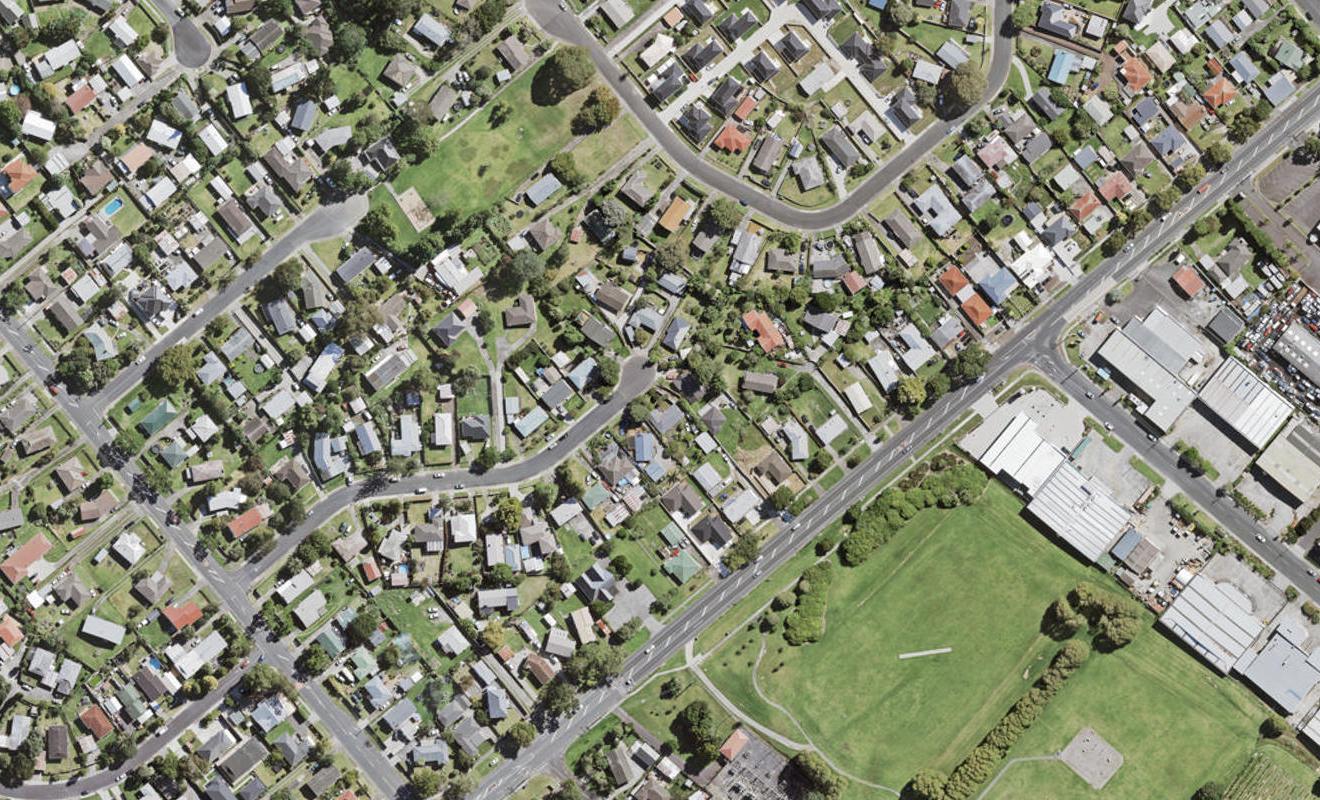 11 Lendic Avenue, Henderson, Auckland - Carousel 1