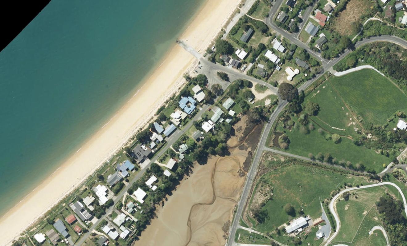 7 Peninsula Road, Takaka - Carousel 1
