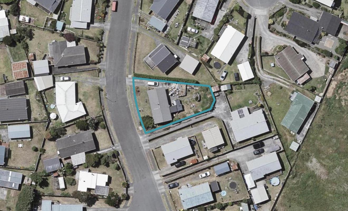 3 Colenso Place, Otaki Beach, Otaki - Carousel 1
