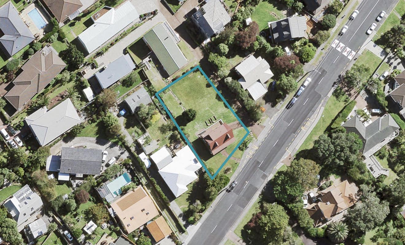 33 Avonleigh Road, Green Bay, Auckland - Carousel 1