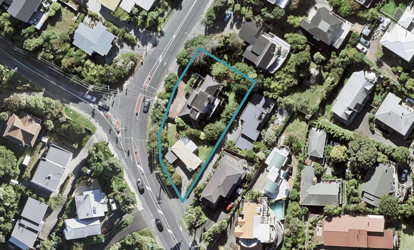 2/831 Beach Road, Browns Bay, Auckland - Carousel 1