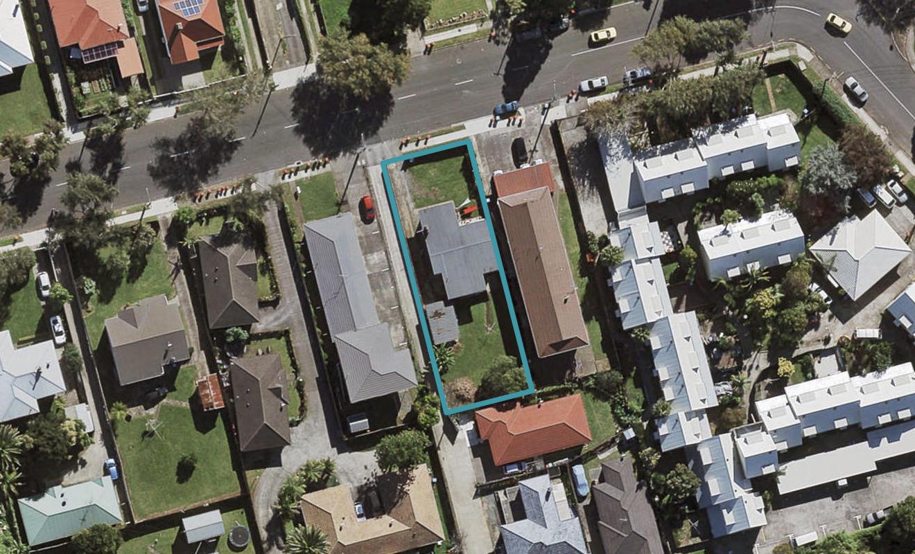 67 Avenue Road, Otahuhu, Auckland - Carousel 1