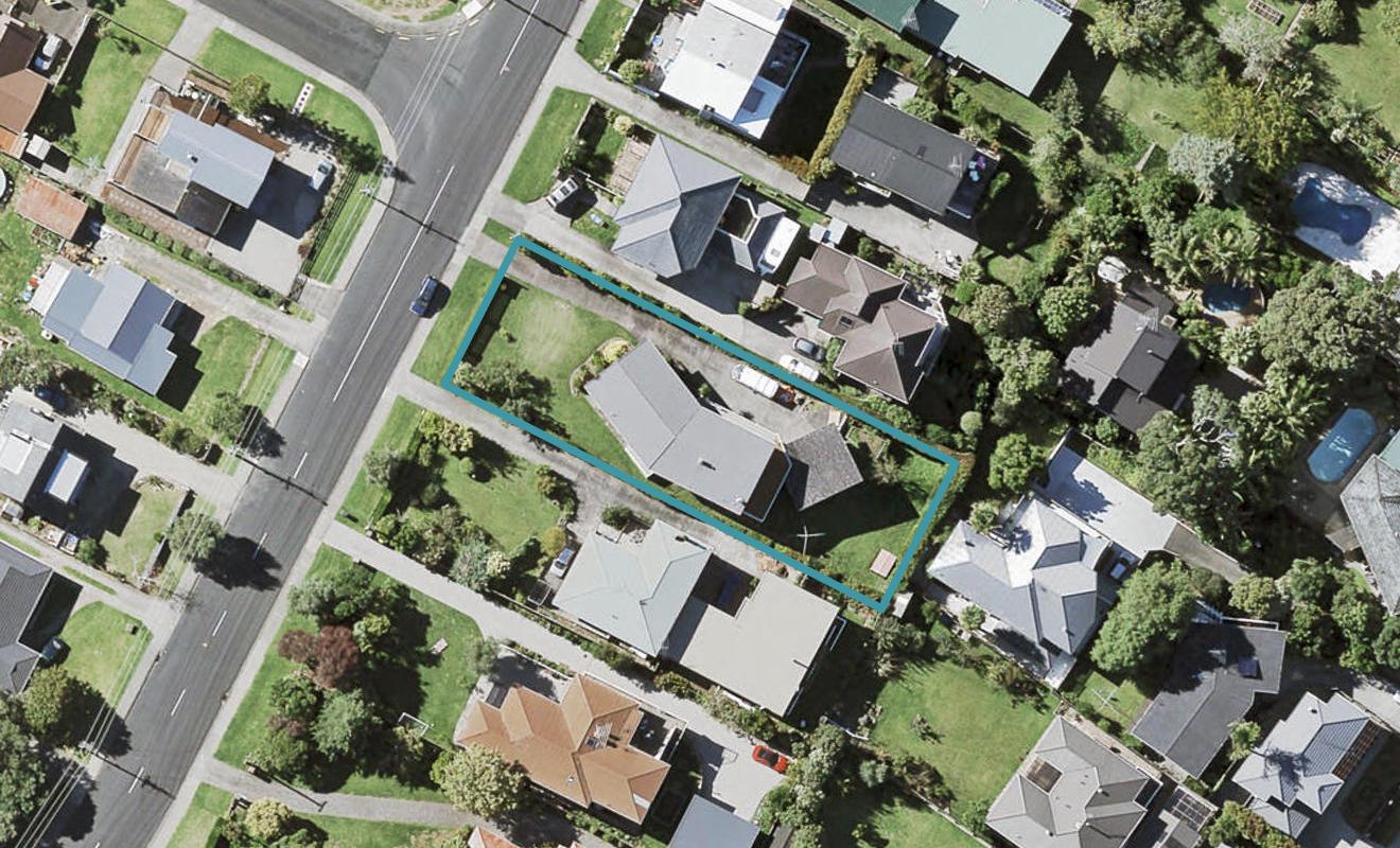 75 Litten Road, Cockle Bay, Auckland - Carousel 1