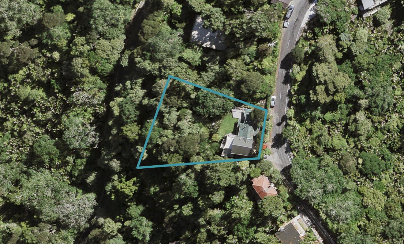 7 Tanekaha Road, Titirangi, Auckland - Carousel 1