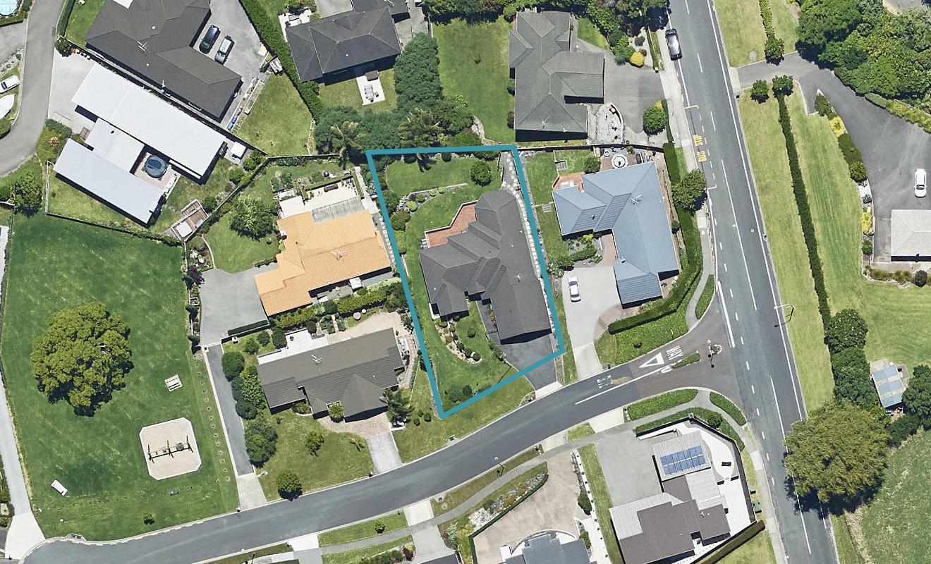 6 Holcombrooke Lane, Welcome Bay, Tauranga - Carousel 1