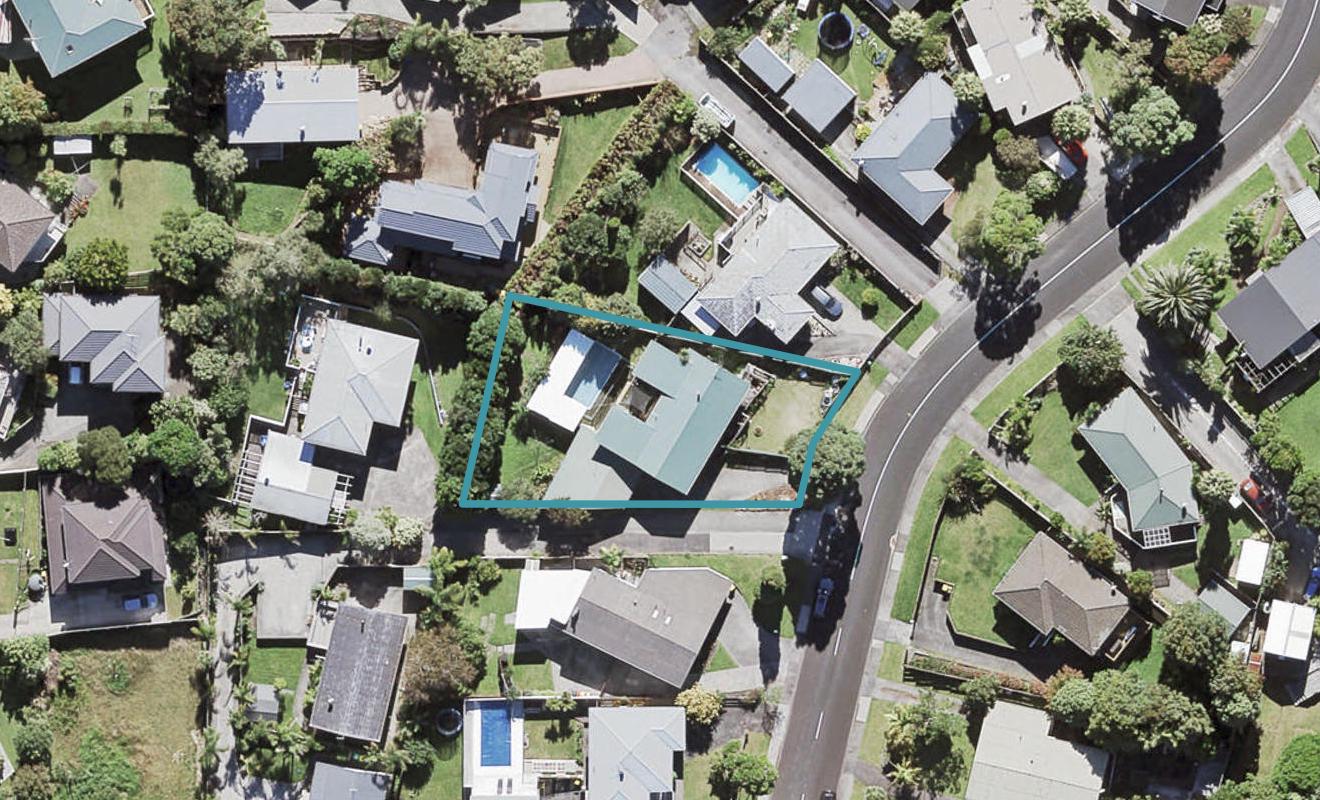 17 Lantana Road, Green Bay, Auckland - Carousel 1