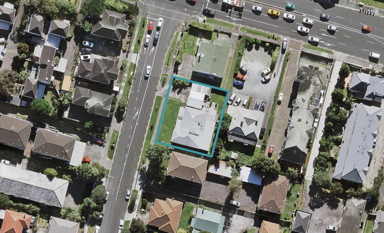 2A Kingsway Avenue , Sandringham, Auckland  - Carousel 1