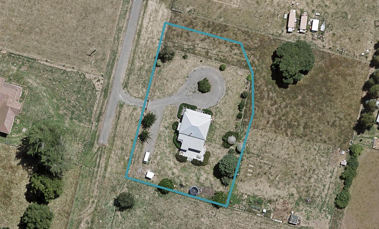 22 Lyall Street, Waipawa - Carousel 1