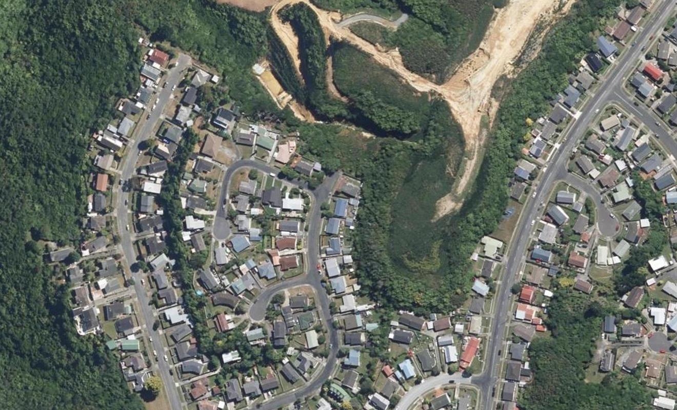35 Christchurch Crescent, Kelson, Lower Hutt - Carousel 1