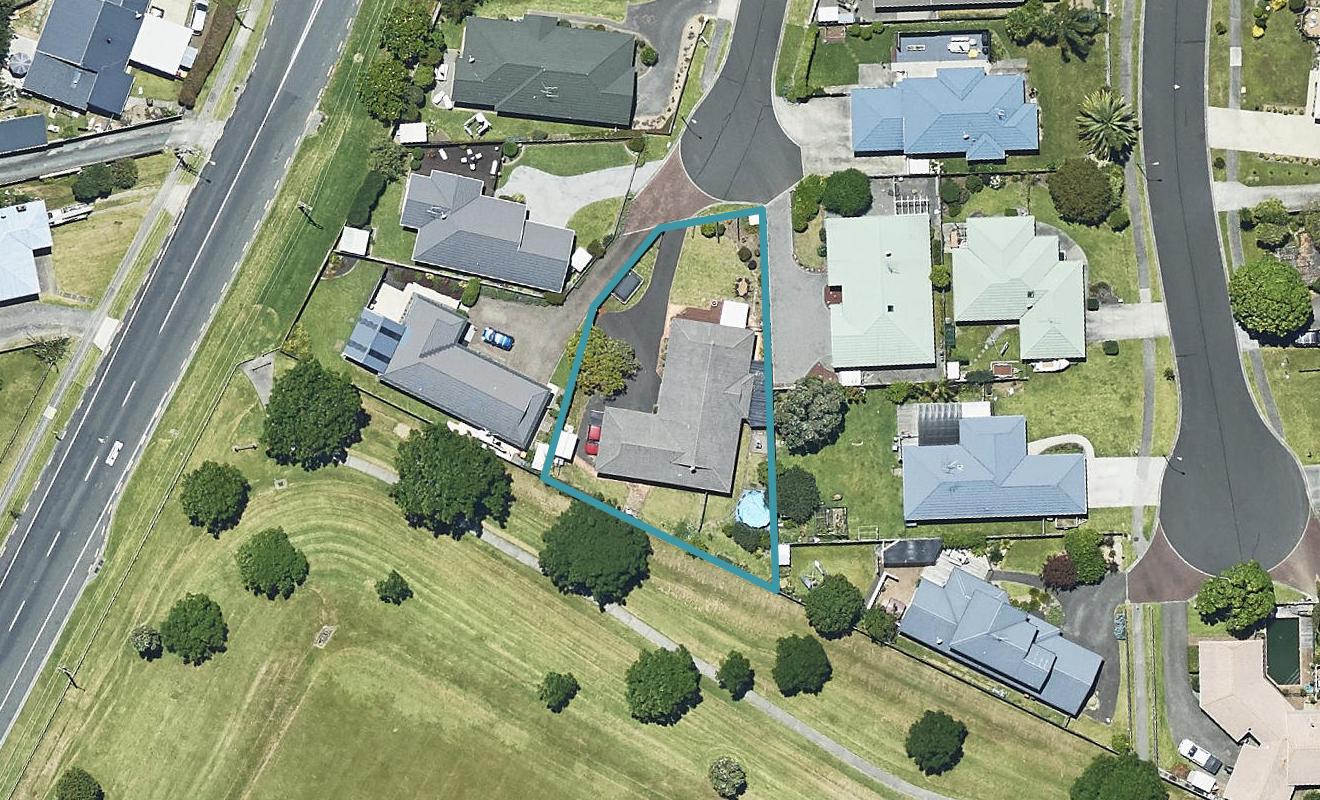 7 Ryegrass Dell, Welcome Bay, Tauranga - Carousel 1