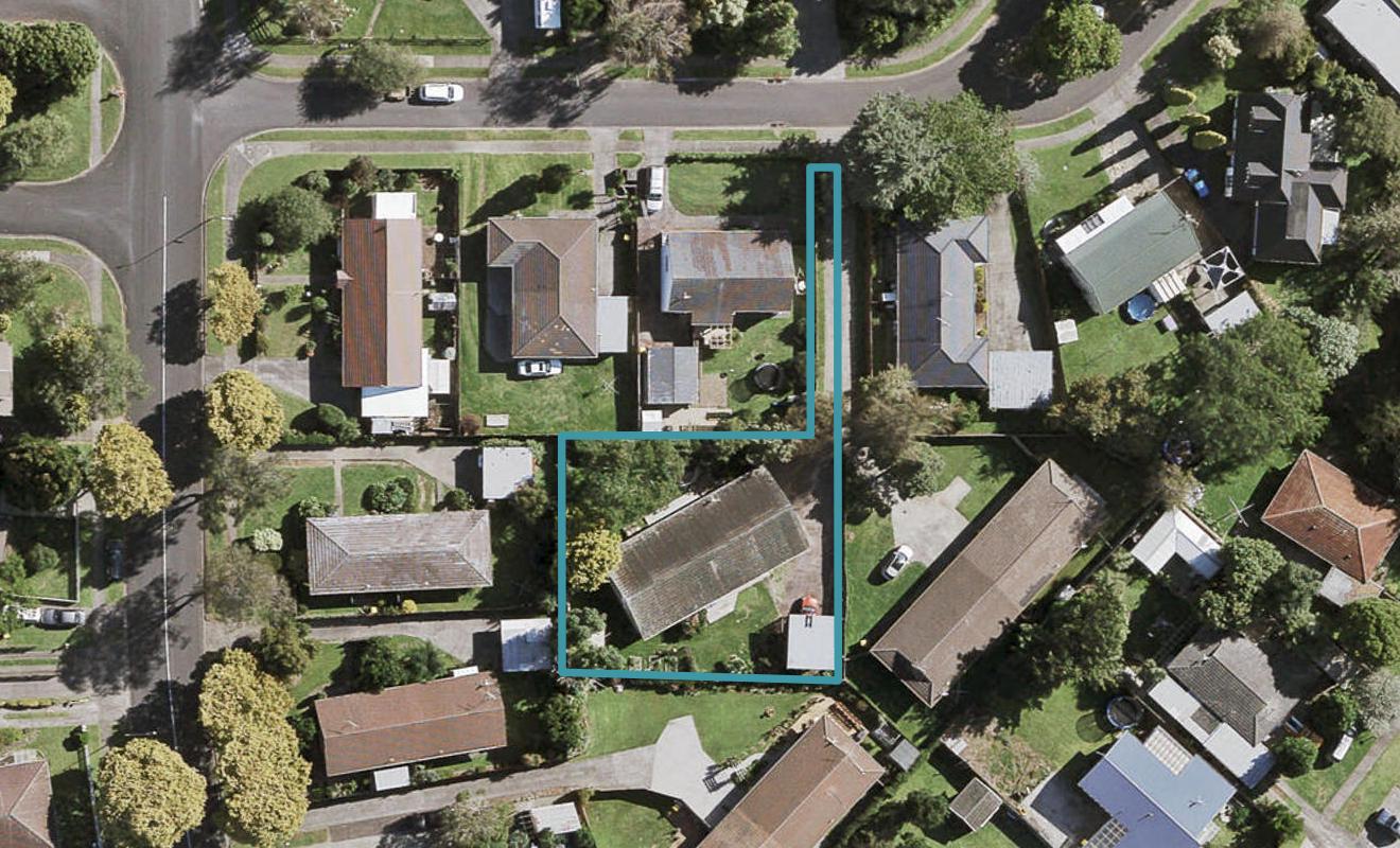 7 Sharivari Place, Conifer Grove, Takanini - Carousel 1