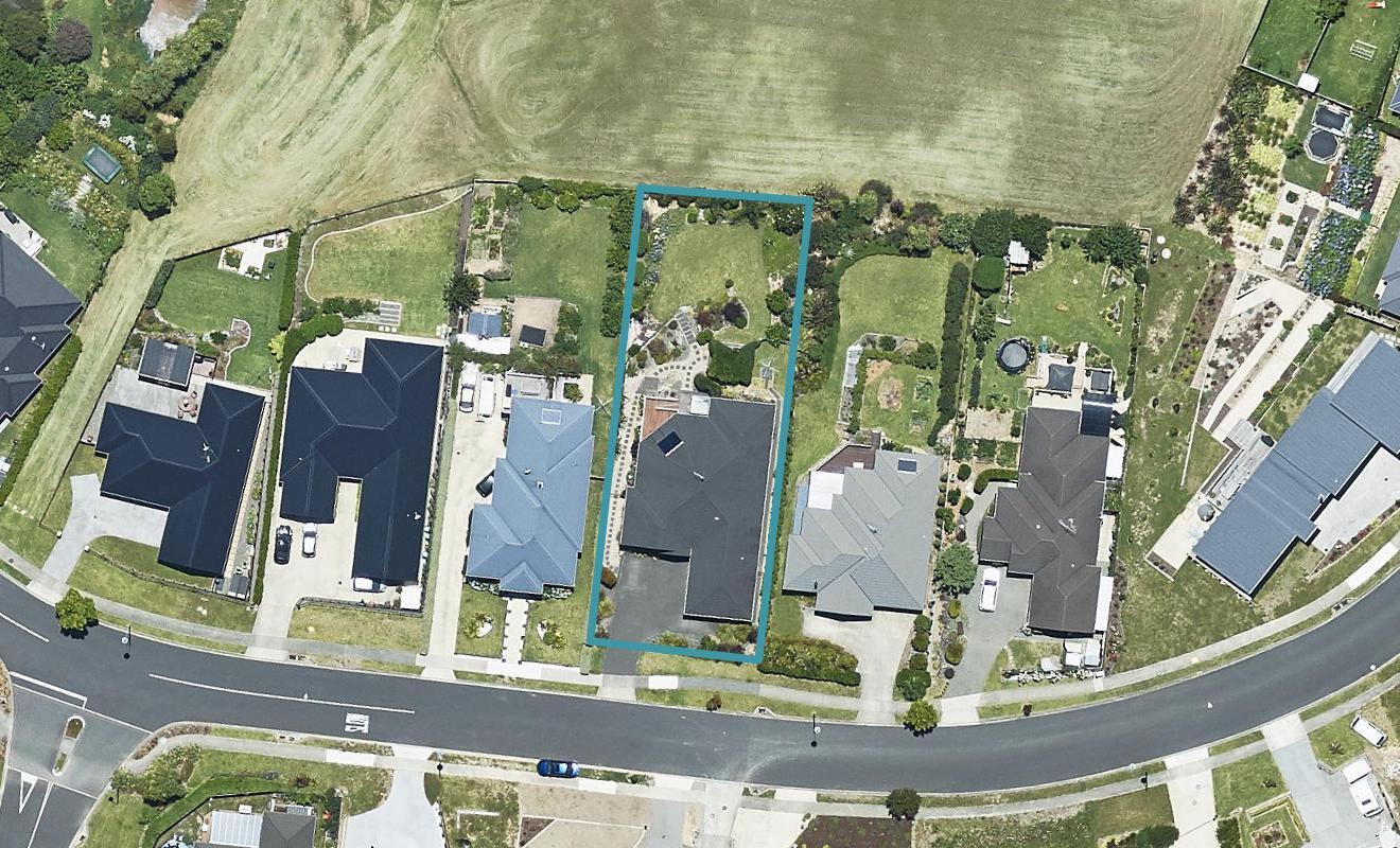 114 Oteki Park Drive, Welcome Bay, Tauranga - Carousel 1