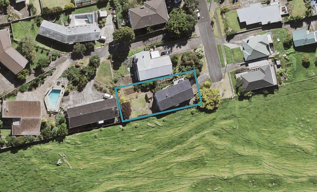 56 Scott Avenue, Mangere Bridge, Auckland - Carousel 1
