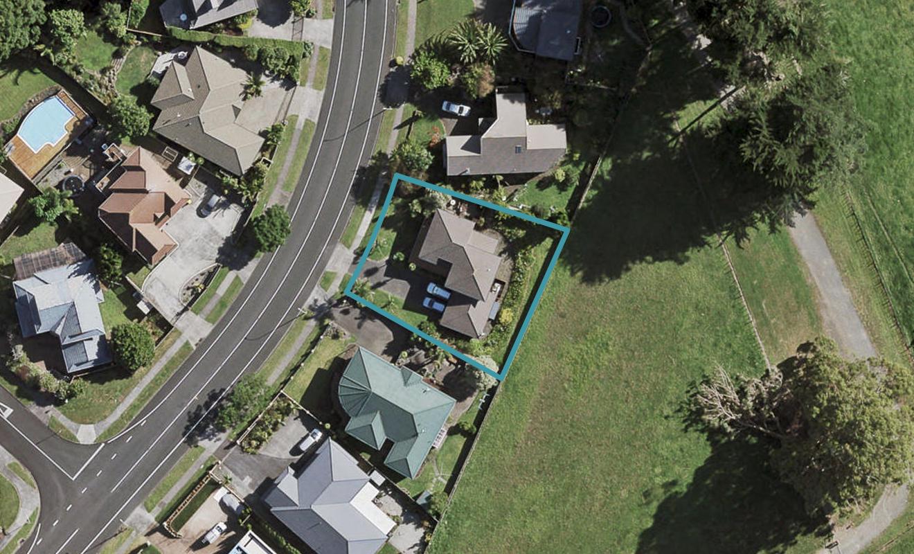 107 Eugenia Rise, Goodwood Heights, Auckland - Carousel 1
